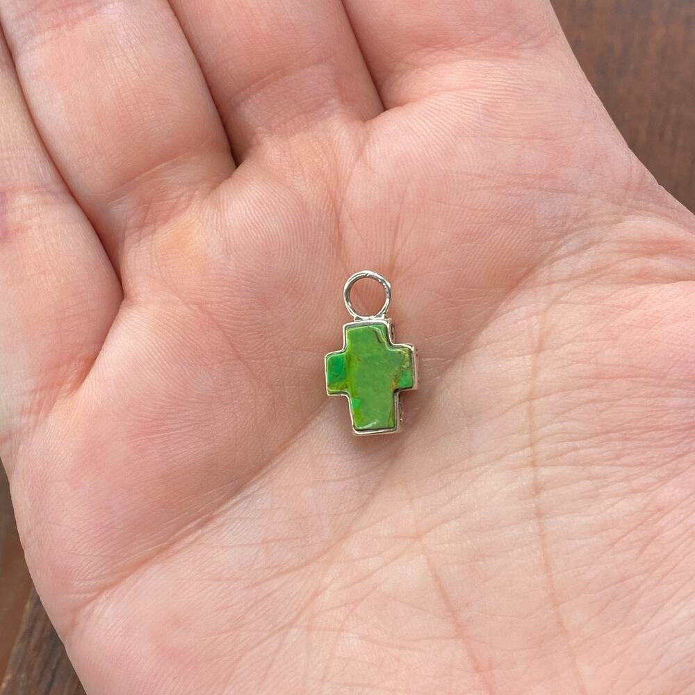 Vintage 925 Sterling Green Howlite Inlay Cross Swirls Calming Pendant Charm